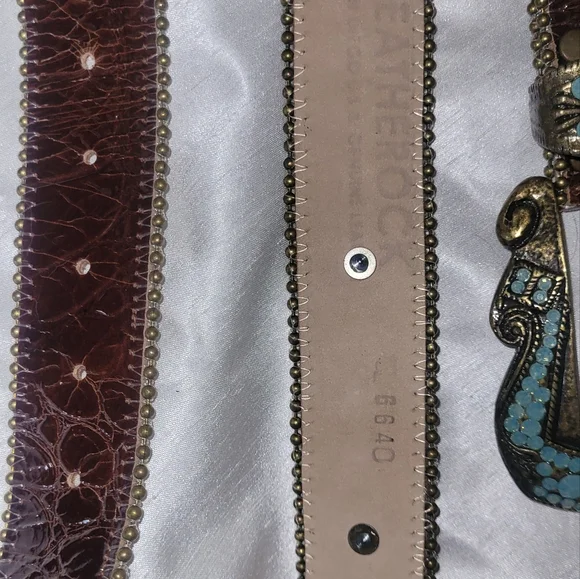 Leatherock SwarovskiTurquoise Crystals, Soft Leather,Scroll Brass Dtls, sz 38